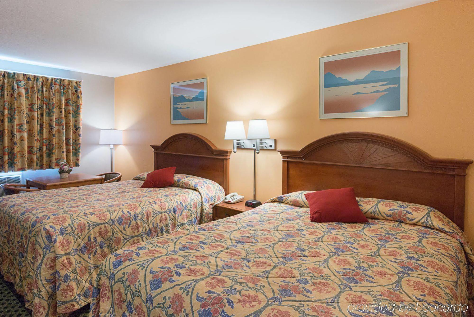 Rodeway Inn Milford - I-84 Exterior photo